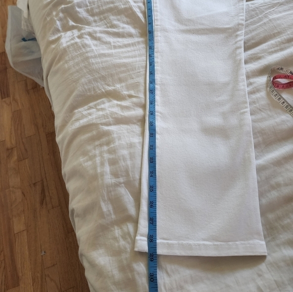 Gloria Vanderbilt The Original Slimming Jean, Classic Rise Tapered Leg size 8 - Picture 4 of 6